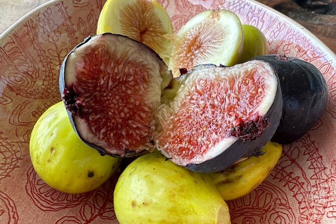 Regenerative Mango and Tropical Fruit Tour in West Maui - Practical Tips: Weather, Bugs, Shoes, and No Bathroom Setup