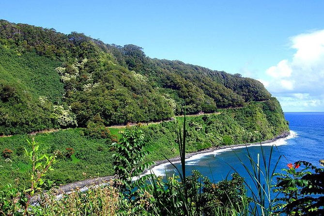 Road to Hana Adventure Maui Tour with Lunch - Wai’anapanapa State Park: black-sand beach time, and how to use it