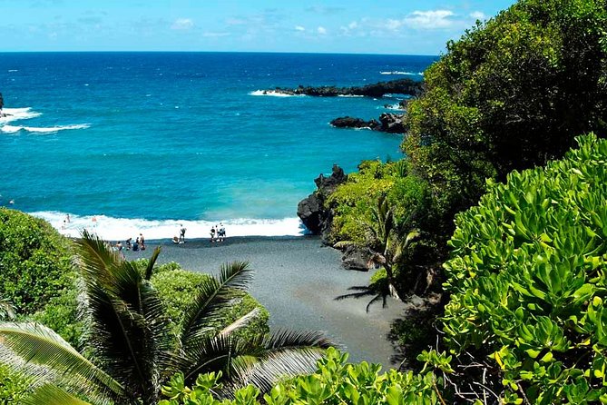 Road to Hana Tour with Lunch and Pickup - Maui Tropical Plantation breakfast stop: fuel with a view