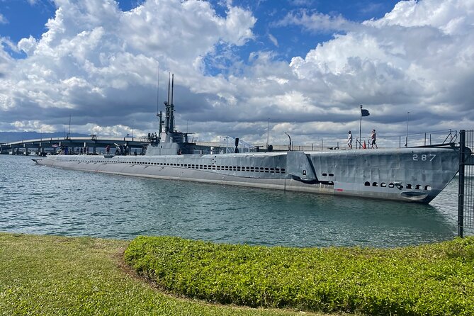 Roundtrip Shuttle from Waikiki-Pearl Harbor National Memorial - Waikiki Pickup to Pearl Harbor: Simple, Comfortable Transport