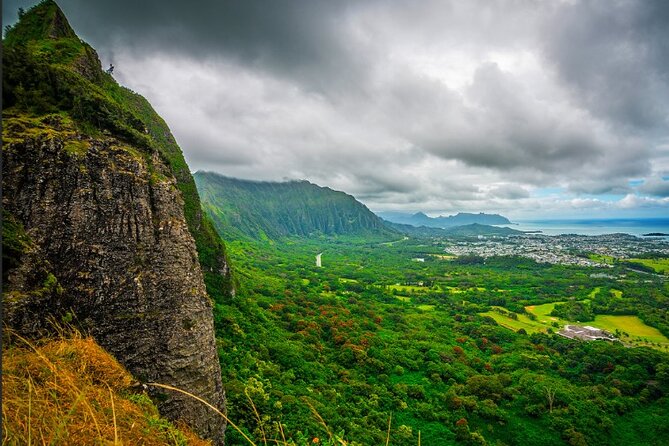 Scenic half day Circle Island tour - Hawaiian Island Cafe in Waimanalo: Kalua Pig, Haupia, Poi