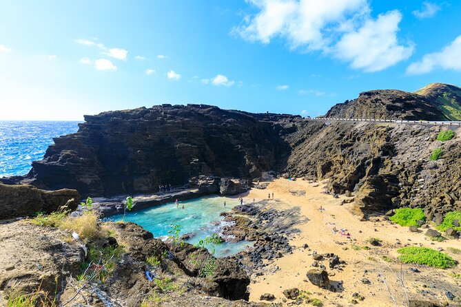 Sights & Bites Ultimate Oahu Circle Island Foodie Tour - The Real Secret Sauce: Guides, Humor, and Island Stories