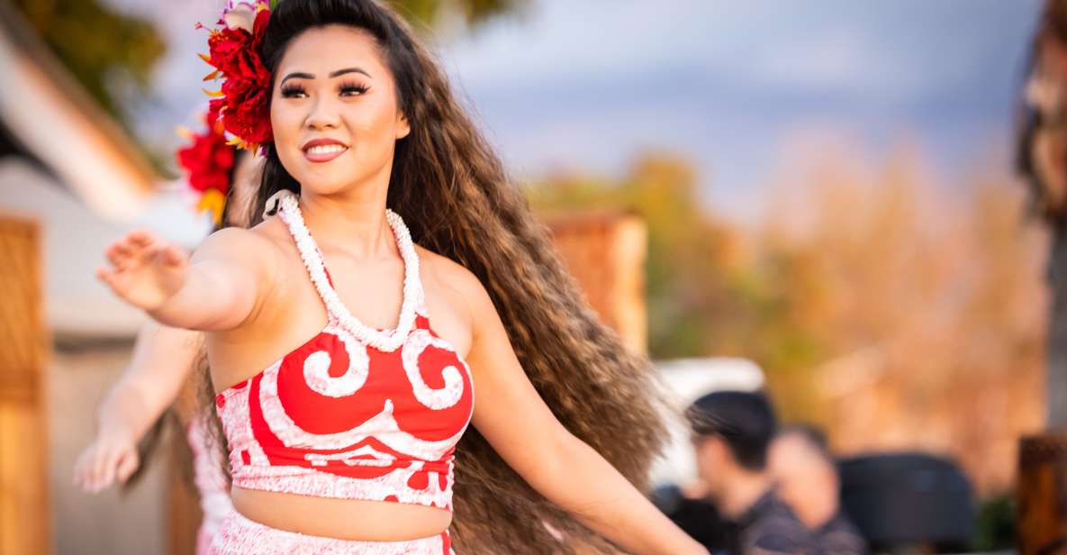 South Maui: Gilligans' Island Luau with Dinner and Drinks - The show itself: Polynesian storytelling through hula evolution