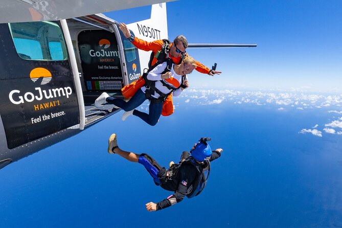 Tandem Skydiving with GoJump in Hawaii - Key Highlights at a Glance