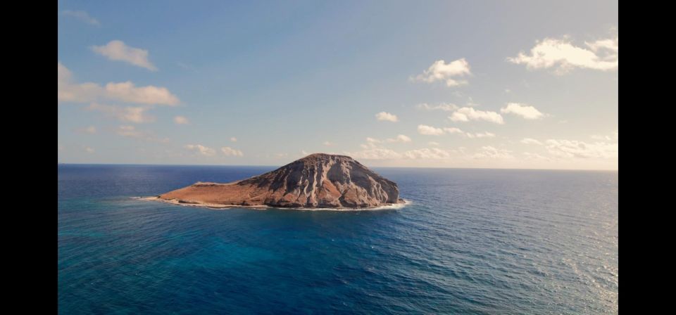 Waikiki: Oahu In a Day Circle Island Tour - Passing Iolani Palace and King Kamehameha Statue: History Without the Detour