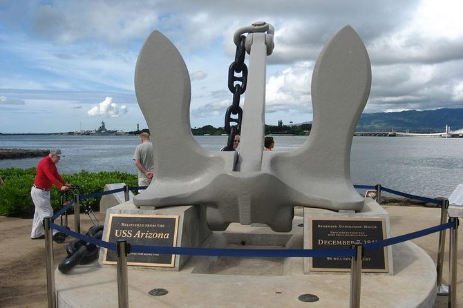 WWII Pearl Harbor Heroes Deluxe Tour - Pearl Harbor National Memorial: the Story Before You Walk