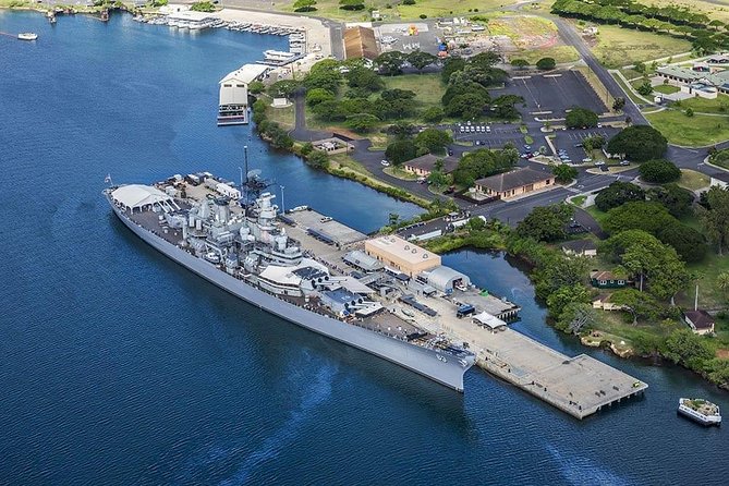 WWII Pearl Harbor Heroes Deluxe Tour - Battleship Missouri at Ford Island: the Surrender Moment